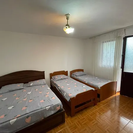 Nana's Vendégház Durrës